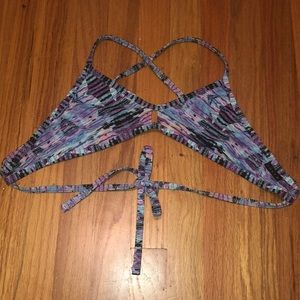 Jolyn Printed Vent Top